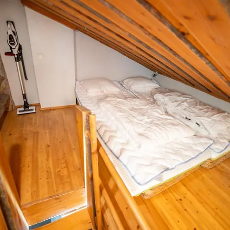 Διαμέρισμα Jussan Luppo - Original Log Cabin, Sauna, 100m Pyhätunturi